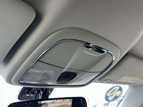 Used 2020 Jeep Cherokee Limited image 30