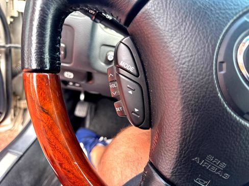 Used 2002 Lexus SC 430 Convertible image 18