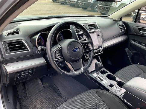 Used 2018 Subaru Outback 2.5i Premium image 17