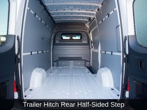 Used 2025 Mercedes-Benz Sprinter 2500 image 40