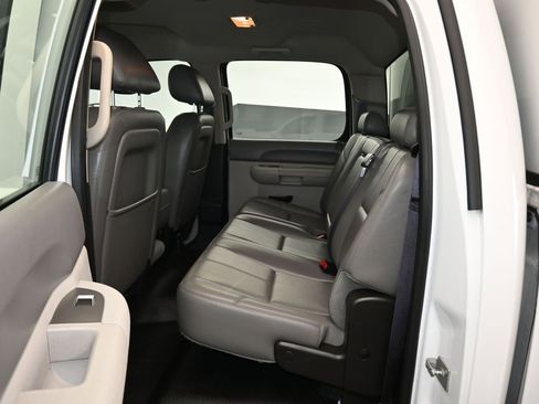 Used 2013 Chevrolet Silverado 3500 W/T image 32
