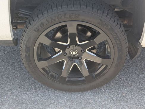 Used 2018 Chevrolet Silverado 1500 LT w/ All Star Edition AWD/4WD image 15
