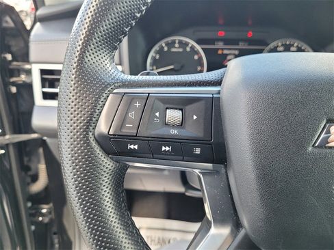 Used 2024 Mitsubishi Outlander SE Black Edition image 21