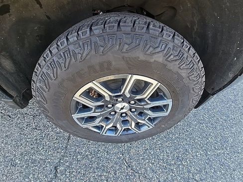 Used 2023 Chevrolet Colorado Z71 image 34