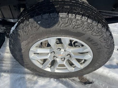 Used 2024 Chevrolet Silverado 1500 LT image 12