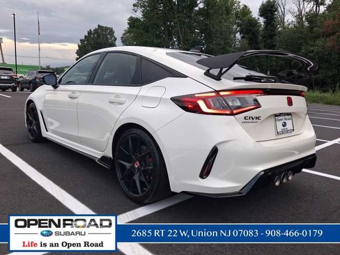 Used 2024 Honda Civic Type R image 6