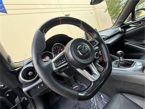 Used 2019 MAZDA MX-5 Miata RF Grand Touring RWD image 8