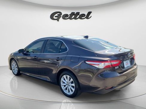 Used 2019 Toyota Camry LE FWD image 7
