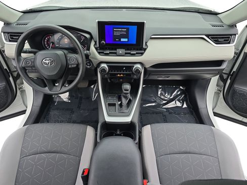 Used 2024 Toyota RAV4 XLE w/ Convenience Package image 15