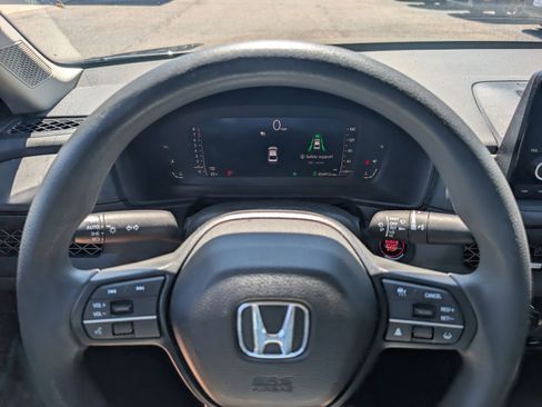 Used 2024 Honda Accord EX image 17