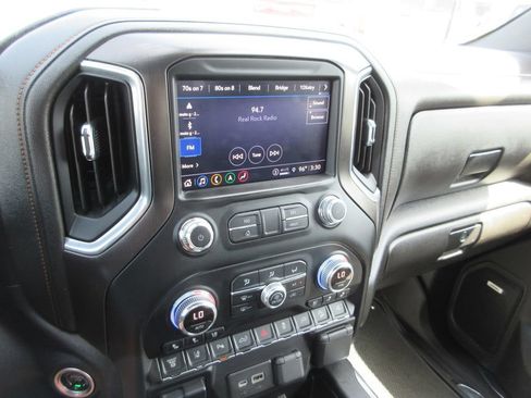 Certified 2022 GMC Sierra 2500 AT4 w/ AT4 Premium Plus Package AWD/4WD image 37