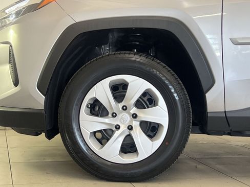 Used 2024 Toyota RAV4 LE AWD/4WD image 11