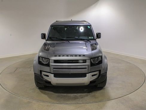 Used 2024 Land Rover Defender 110 S image 8
