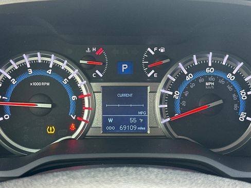 Used 2019 Toyota 4Runner TRD Off-Road Premium image 27