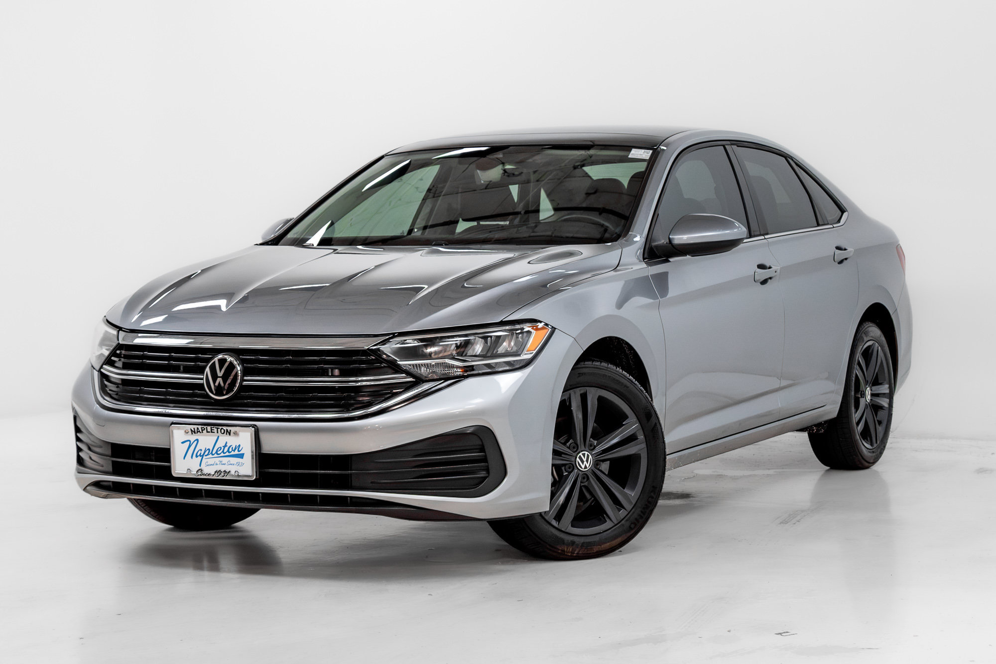 Used 2024 Volkswagen Jetta SE w/ Panoramic Sunroof Package FWD image 1