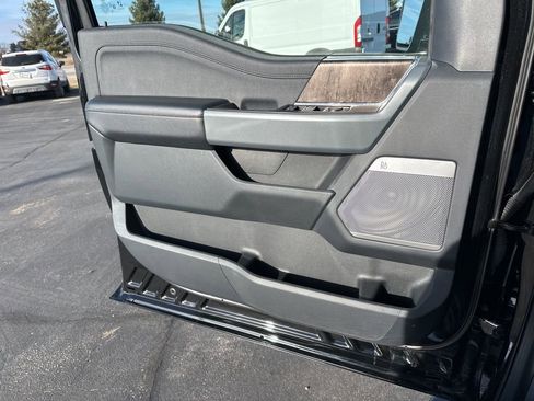 Used 2022 Ford F150 Lariat w/ Equipment Group 502A High image 17