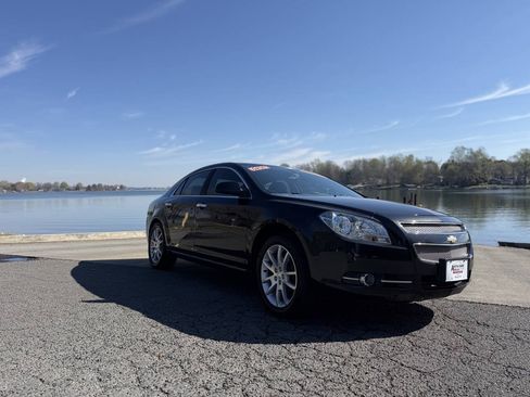Used 2010 Chevrolet Malibu LTZ FWD image 1
