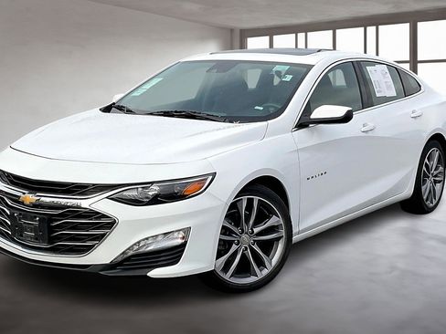 Used 2023 Chevrolet Malibu LT image 3