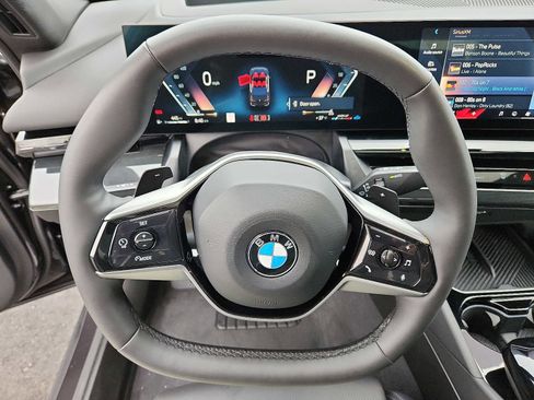 Used 2025 BMW 530i xDrive w/ Premium Package image 19