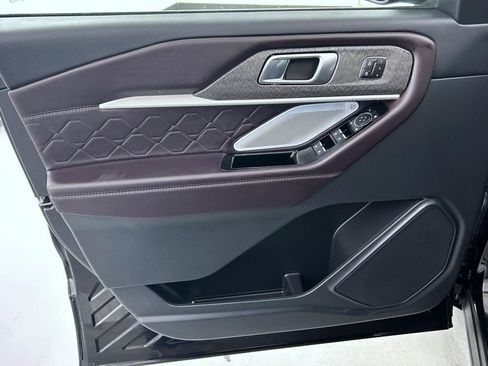 Used 2025 Ford Explorer Platinum w/ LUX Leather Package image 9