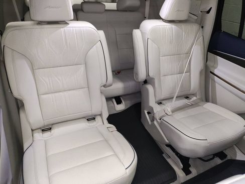New 2026 Buick Enclave Avenir w/ Super Cruise Package AWD/4WD image 10