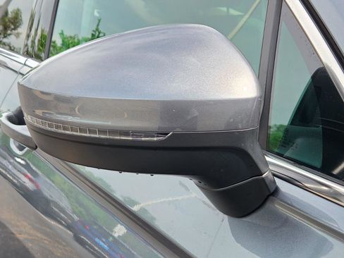 Certified 2023 Volkswagen Tiguan SE image 16