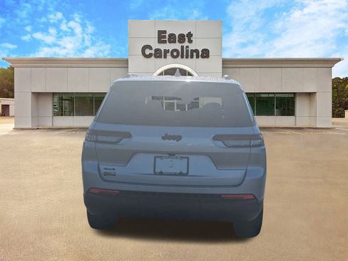 New 2025 Jeep Grand Cherokee L Limited image 4