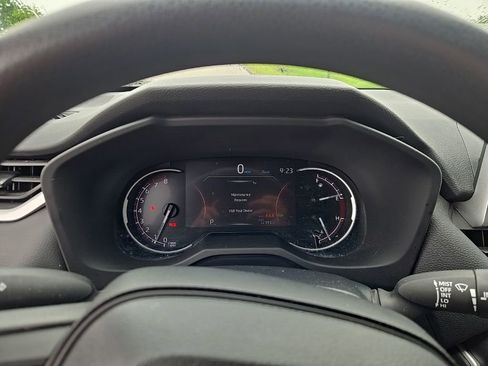 Used 2024 Toyota RAV4 XLE FWD image 7