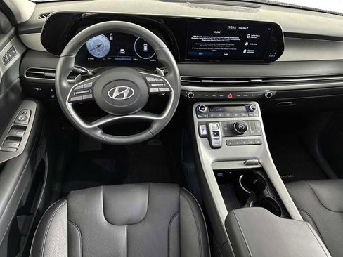 Used 2025 Hyundai Palisade SEL FWD image 13