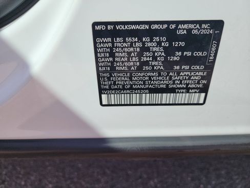 Used 2024 Volkswagen Atlas Cross Sport SE image 25