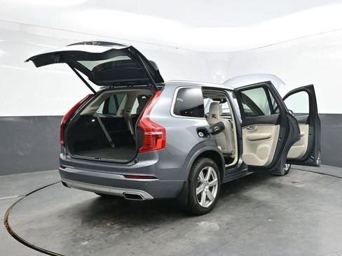 Used 2020 Volvo XC90 T6 Momentum w/ Protection Package image 47