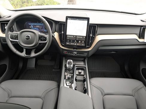 New 2026 Volvo XC60 B5 Core AWD/4WD image 14