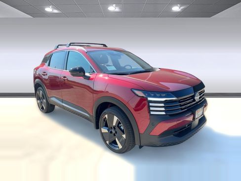 New 2026 Nissan Kicks SR w/ Cold Weather Package image 7