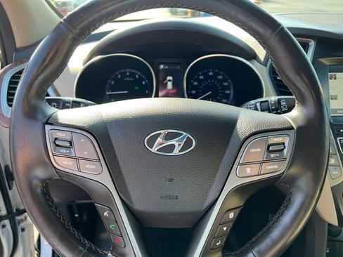 Used 2019 Hyundai Santa Fe XL FWD image 15