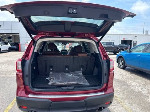 Used 2019 Subaru Ascent Touring w/ Popular Package #2 AWD/4WD image 8