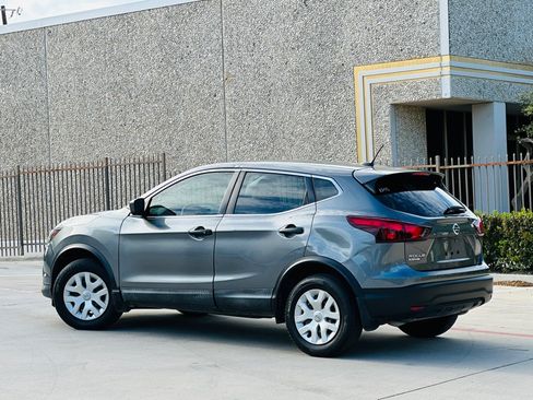 Used 2019 Nissan Rogue Sport S FWD image 7