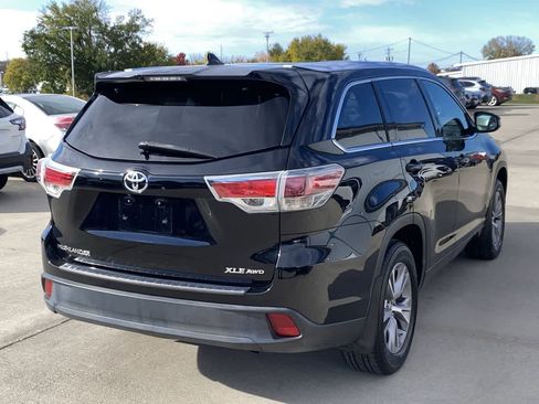 Used 2015 Toyota Highlander XLE image 6