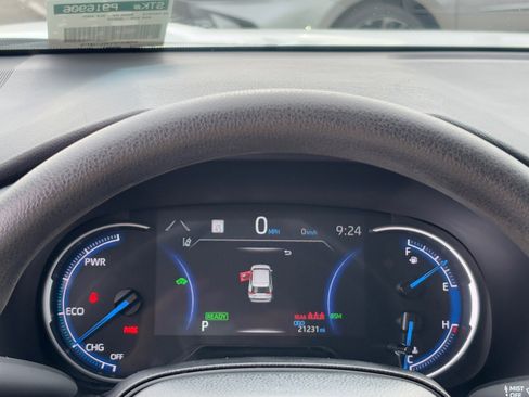 Certified 2025 Toyota RAV4 XLE image 24