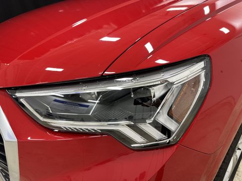 Used 2019 Audi Q3 2.0T Premium Plus w/ Premium Plus Package AWD/4WD image 6