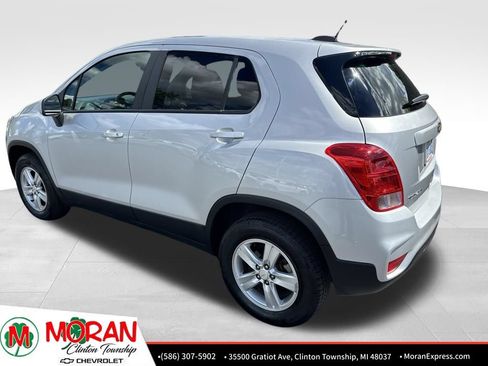 Used 2022 Chevrolet Trax LS w/ Tint and Cruise Package AWD/4WD image 3