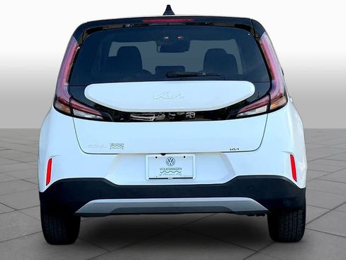 Used 2023 Kia Soul LX image 5