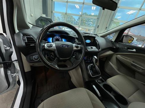 Used 2017 Ford C-MAX Energi SE w/ Equipment Group 401A image 13