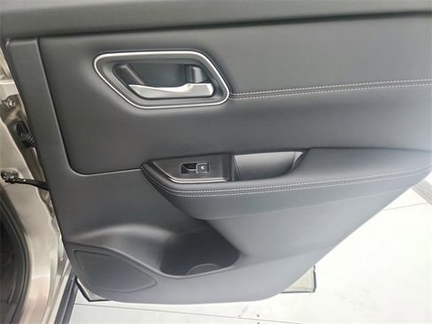 New 2026 Nissan Rogue Platinum image 53