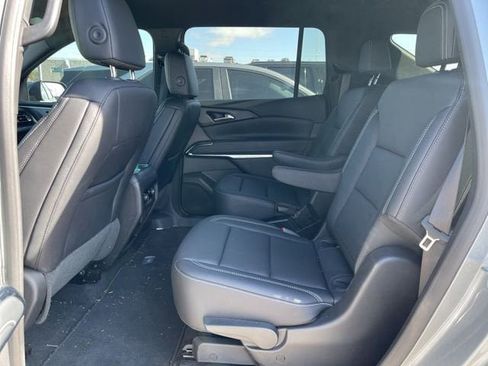 Certified 2025 Chevrolet Traverse LT w/ Driver Confidence Package image 14