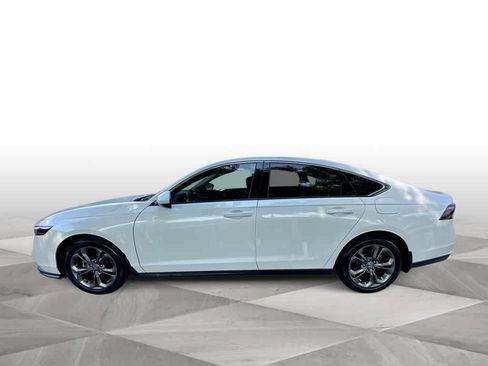 Used 2023 Honda Accord EX image 4