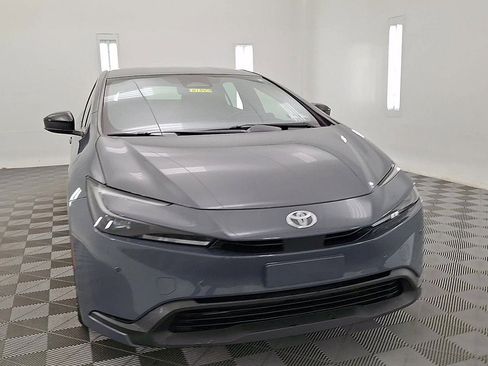 Used 2024 Toyota Prius LE image 7