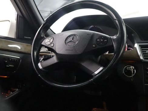 Used 2010 Mercedes-Benz E 350 E 350 4MATIC Sedan 4D image 25