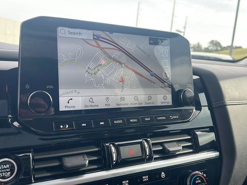 Used 2023 Nissan Pathfinder Platinum AWD/4WD image 27