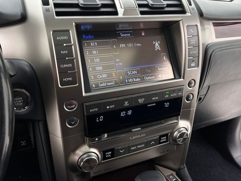Used 2019 Lexus GX 460 image 25