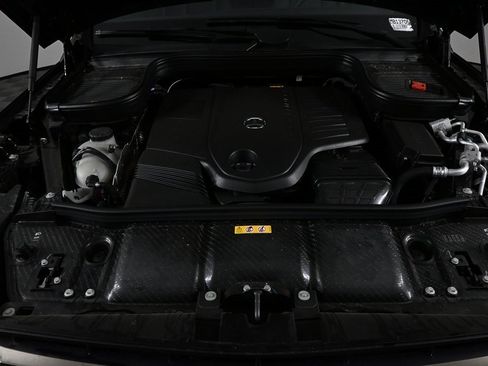 Used 2025 Mercedes-Benz GLS 450 4MATIC image 33